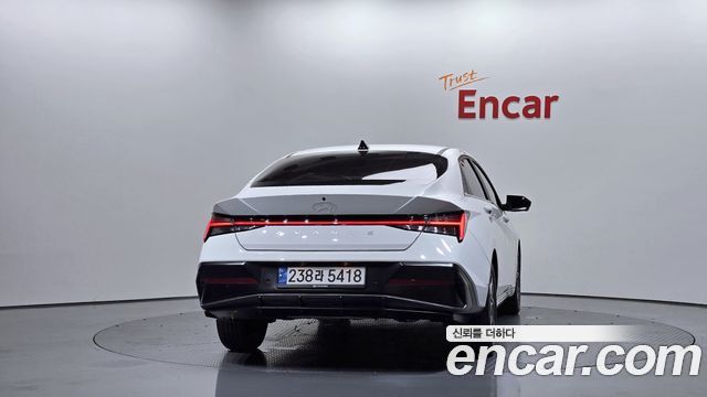 Hyundai AVANTE 2025 — photo 4
