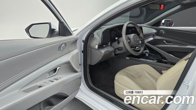Hyundai AVANTE 2025 — photo 13