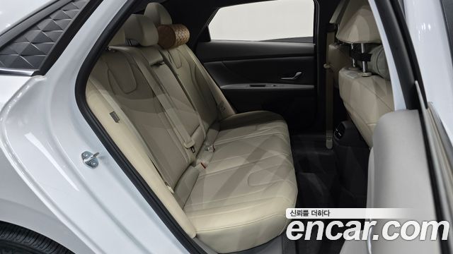 Hyundai AVANTE 2025 — photo 17