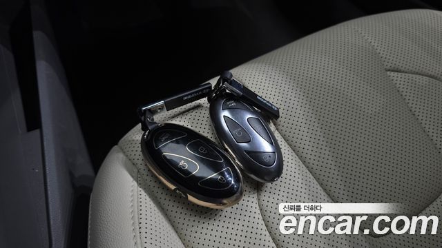 Hyundai AVANTE 2025 — photo 23