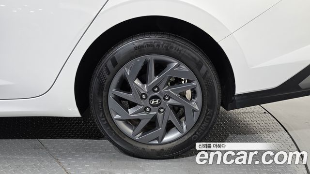 Hyundai AVANTE 2025 — photo 7