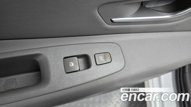 Hyundai AVANTE 2025 — photo 30