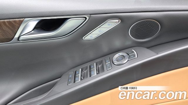 Genesis G80 2022 — photo 18