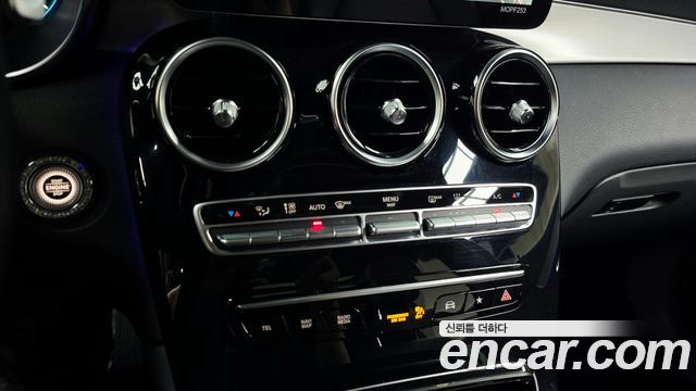 Mercedes-Benz GLC-Class 2021 — photo 30
