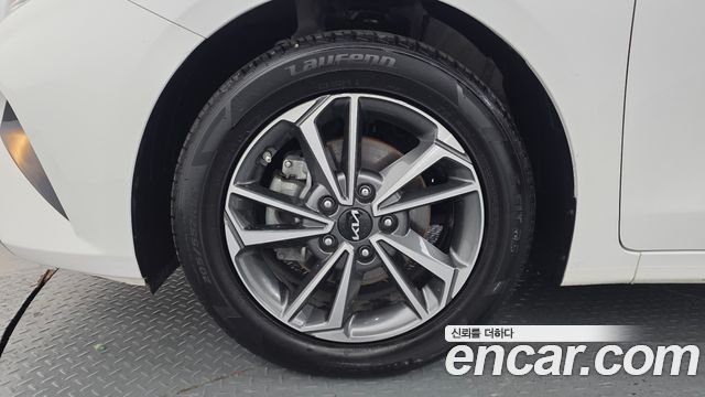 Kia K3 2023 — photo 5