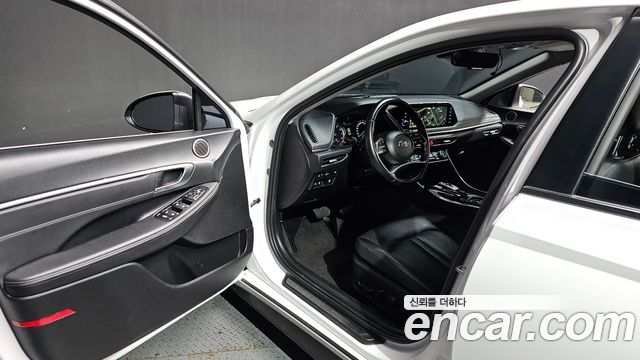Hyundai Sonata 2023 — photo 13