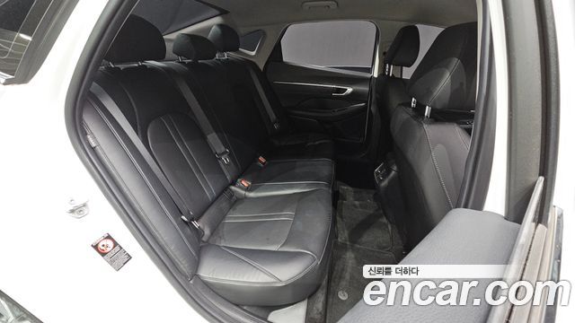 Hyundai Sonata 2023 — photo 17