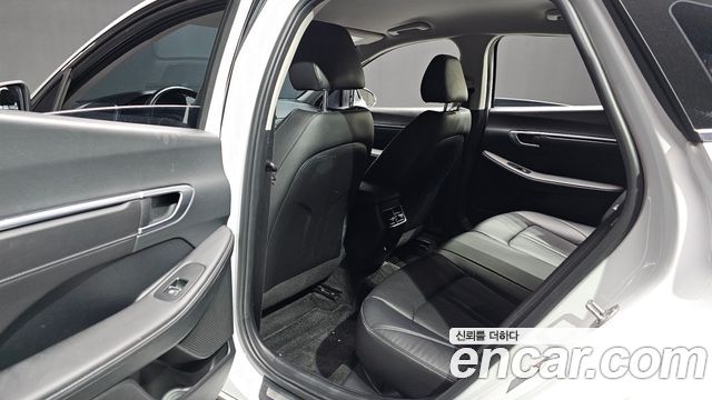 Hyundai Sonata 2023 — photo 18