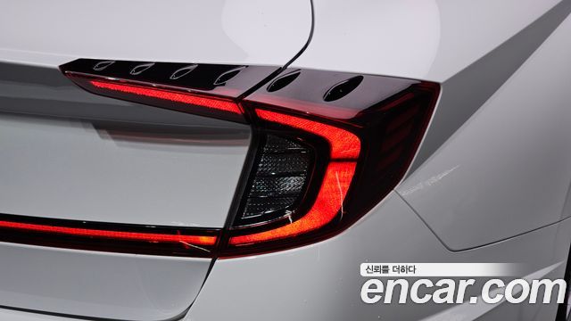 Hyundai Sonata 2023 — photo 9