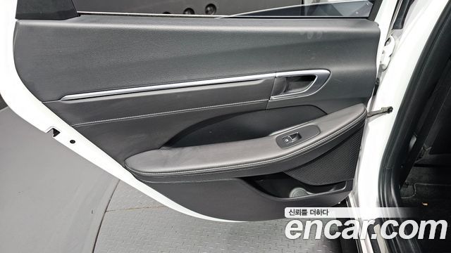 Hyundai Sonata 2023 — photo 15