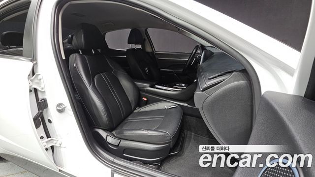 Hyundai Sonata 2023 — photo 16
