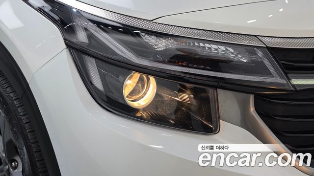 Kia Seltos 2023 — photo 8