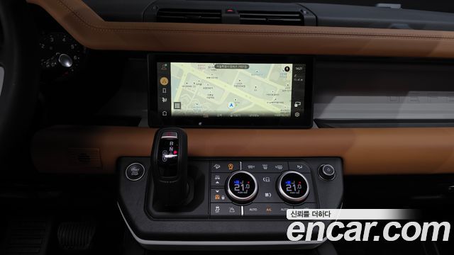 Land Rover Defender 2024 — photo 14