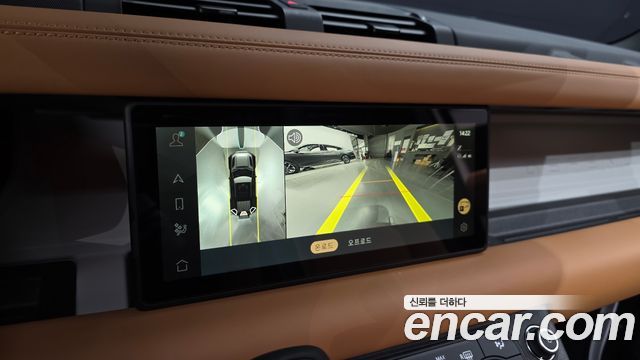Land Rover Defender 2024 — photo 15