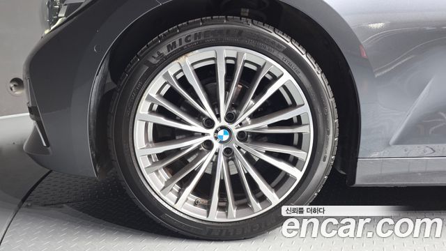 BMW 3-Series 2021 — photo 5