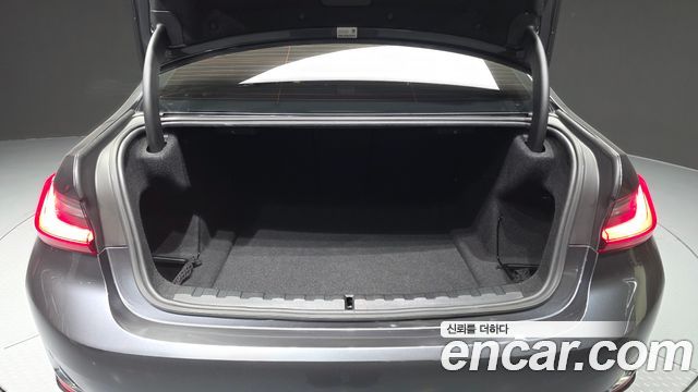 BMW 3-Series 2021 — photo 26