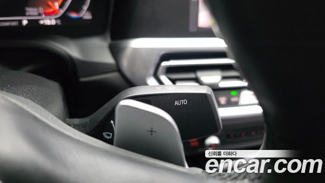 BMW 3-Series 2021 — photo 32