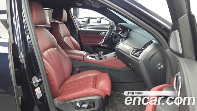 BMW X6 2021 — photo 17