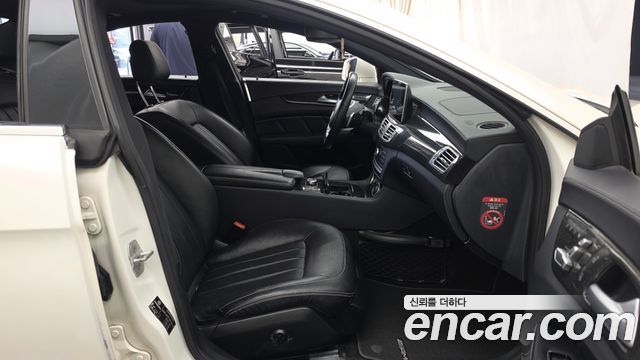 Mercedes-Benz CLS-Class 2016 — photo 11