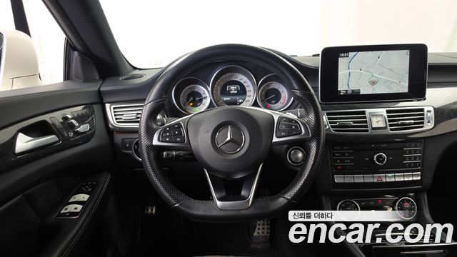 Mercedes-Benz CLS-Class 2016 — photo 13