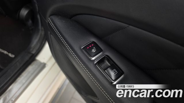 Mercedes-Benz CLS-Class 2016 — photo 19