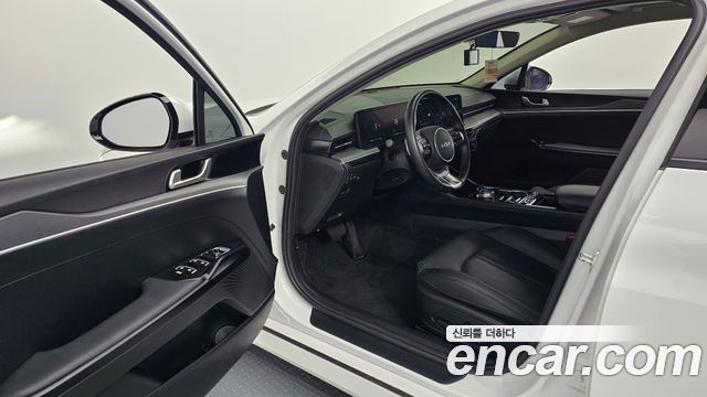 Kia K5 2025 — photo 10