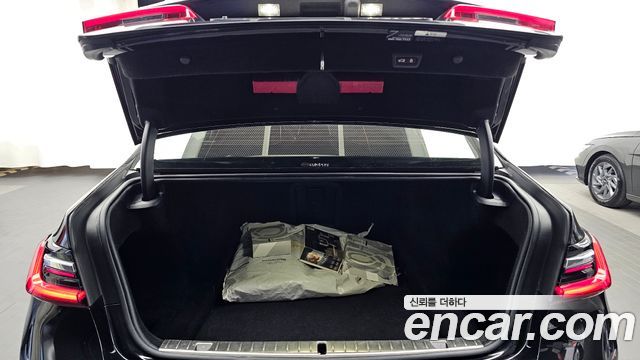 BMW 7-Series 2022 — photo 25