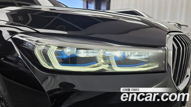 BMW 7-Series 2022 — photo 8