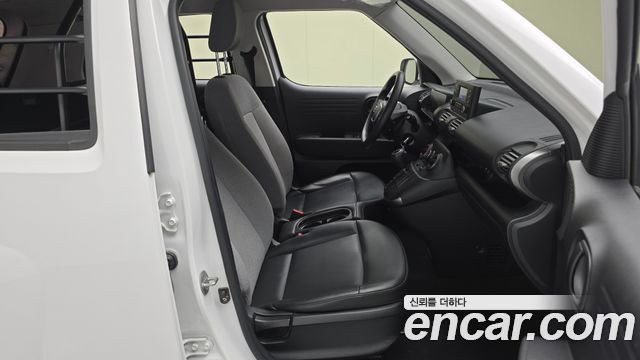 Hyundai Casper 2023 — photo 11
