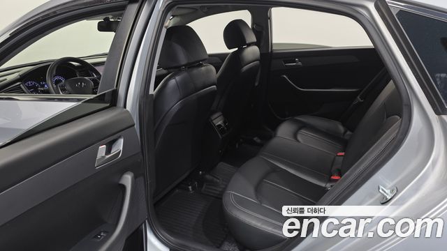 Hyundai Sonata 2019 — photo 12