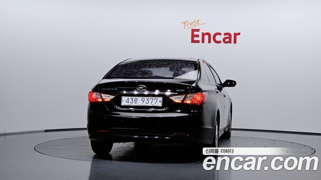 Hyundai Sonata 2010 — photo 4