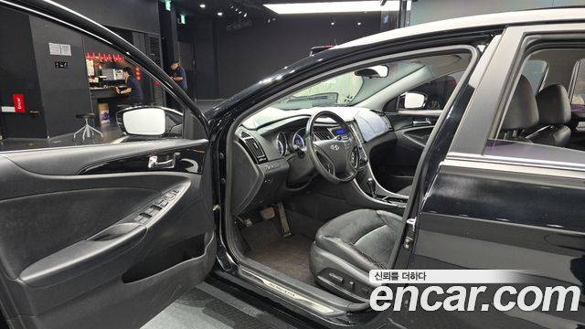 Hyundai Sonata 2010 — photo 10