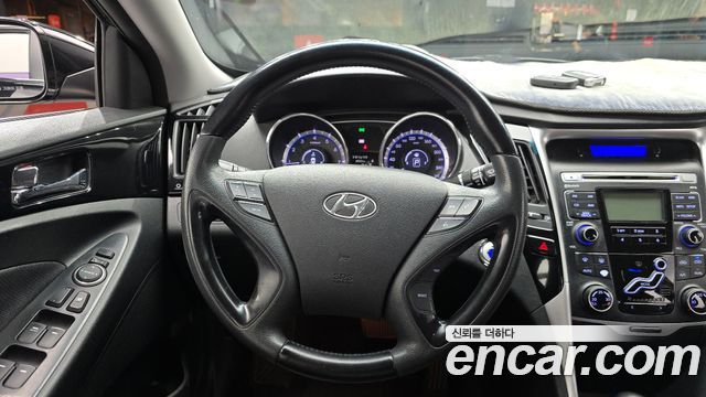 Hyundai Sonata 2010 — photo 13