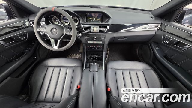 Mercedes-Benz E-Class 2016 — photo 7