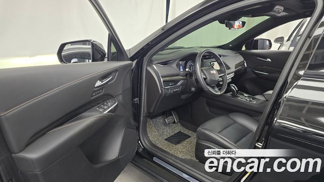 Cadillac XT4 2021 — photo 13