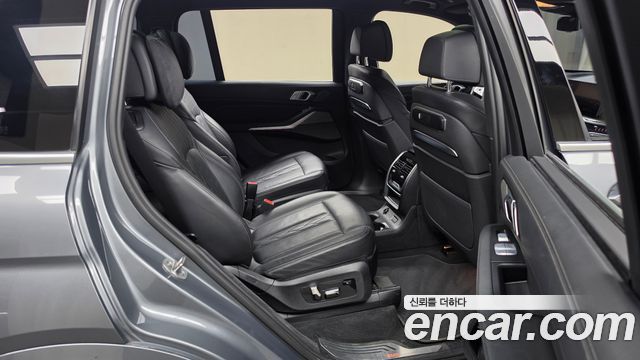 BMW X7 2023 — photo 17