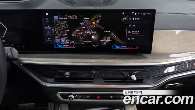 BMW X7 2023 — photo 18