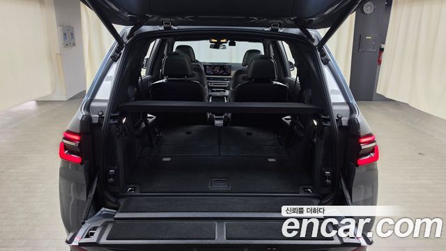 BMW X7 2023 — photo 26