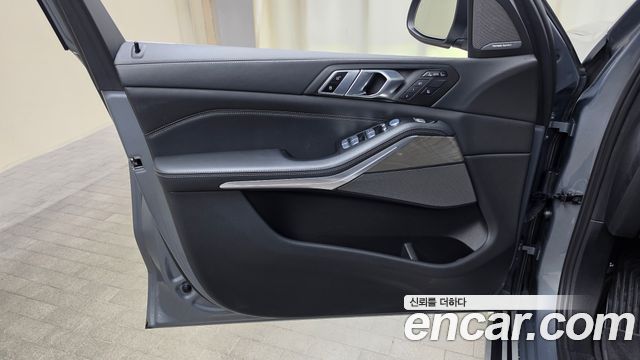 BMW X7 2023 — photo 14