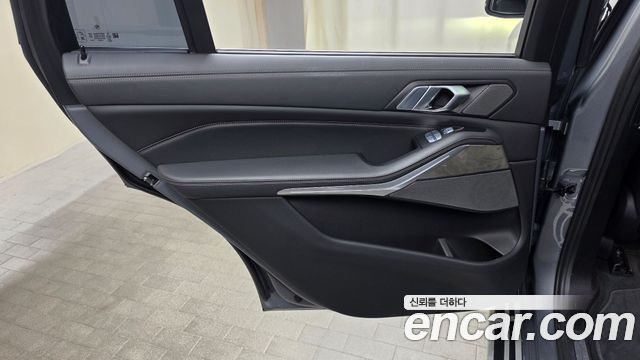 BMW X7 2023 — photo 15