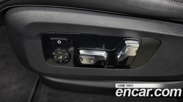 BMW X7 2023 — photo 31