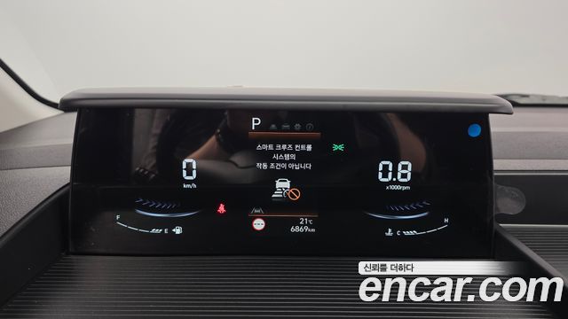 Hyundai Staria 2025 — photo 11