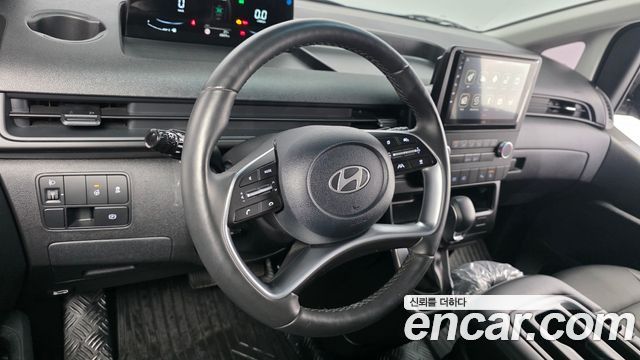 Hyundai Staria 2025 — photo 19