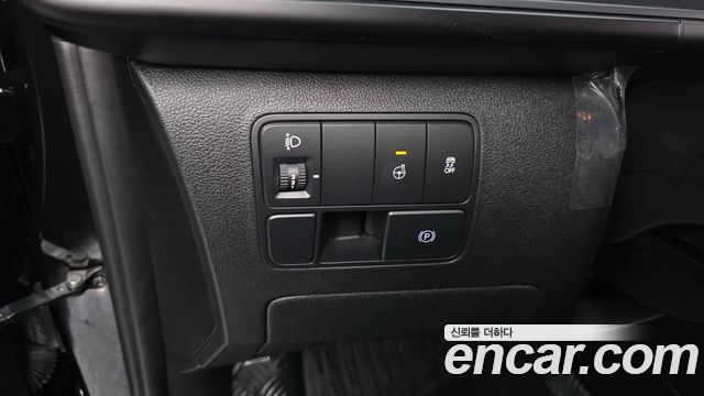 Hyundai Staria 2025 — photo 25