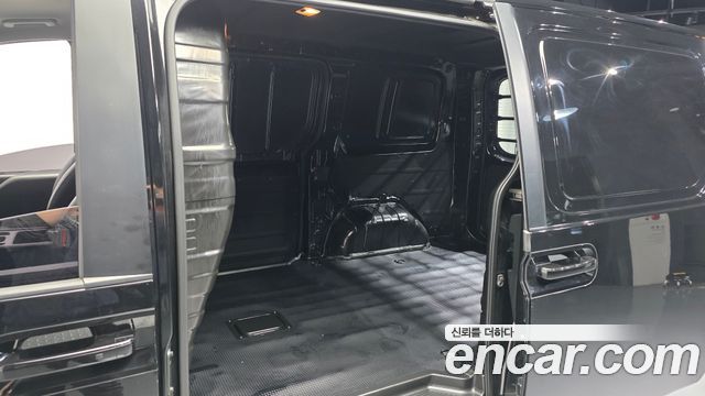Hyundai Staria 2025 — photo 16