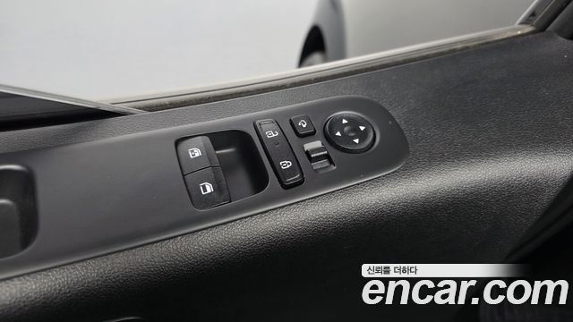 Hyundai Staria 2025 — photo 29