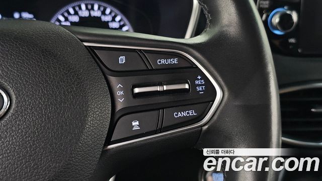 Hyundai Santafe 2019 — photo 28