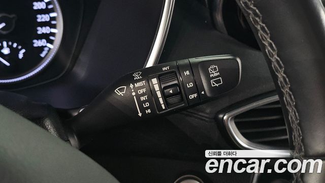 Hyundai Santafe 2019 — photo 30