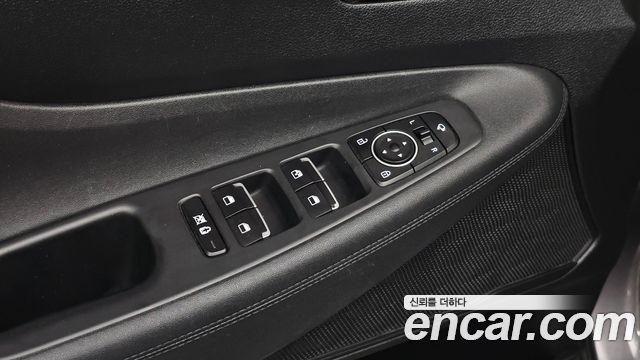 Hyundai Santafe 2019 — photo 31