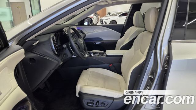 Lexus RX 2025 — photo 10